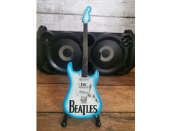 Модель № G3: гитара сувенирная на подставке &quot;Beatles&quot;