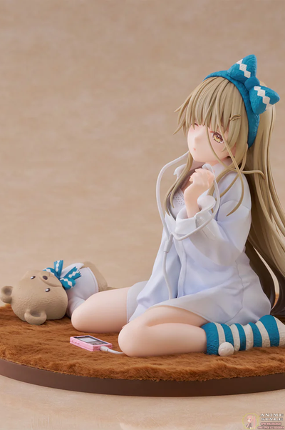 Фигурка 1/7 Махиру Сина (Mahiru Shiina Relax ver.)