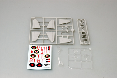 Сборная модель: (Trumpeter 01627) Британский бомбардировщик Wellington Mk.3