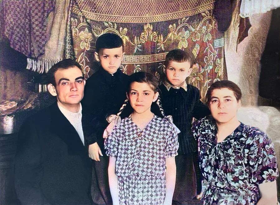 Стало. Цвет
