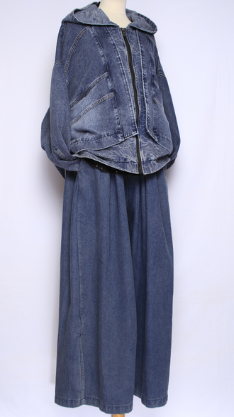 Джинсовка-бомбер "КАПЮШОН" синяя, черная р.48-54