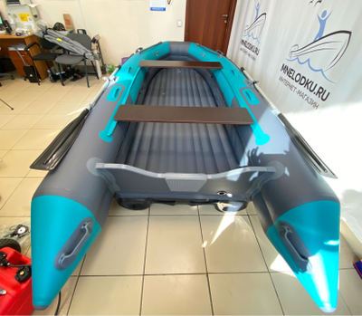 Моторная лодка SKAT TRITON 390