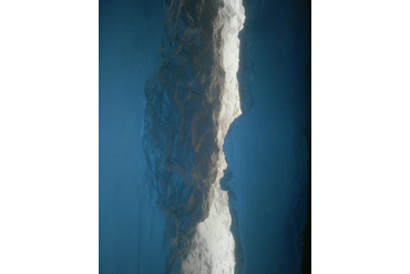 По месту светильник доводили опытные мастера и электрики монтировали электрику.