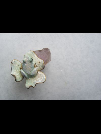 Кольцо с клевером и лягушкой "Принцесса Ия на листе Морока Трифолиума"