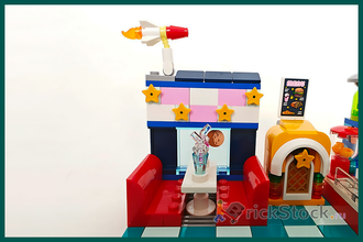 # 40687 Инопланетное Космическое Кафé / Alien Space Diner (2024)