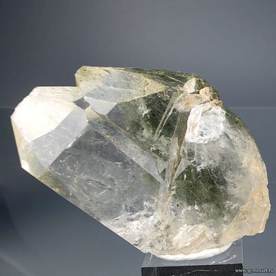 Горный хрусталь с включениями хлорита. Северная Осетия. 55*40*18мм.