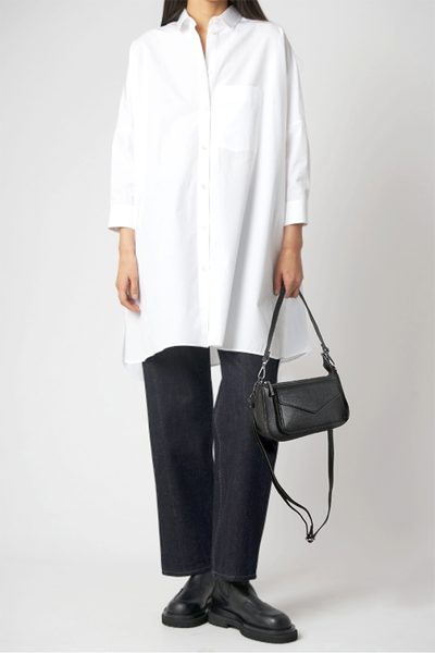 (АРТИКУЛ: 10012/1/8) СУМКА ЖЕНСКАЯ, НЕБОЛЬШАЯ, НАТУРАЛЬНАЯ КОЖА, ЧЕРНАЯ, СПЕРЕДИ НАКЛАДНОЙ КАРМАН, ДВА ПЛЕЧЕВЫХ РЕМНЯ