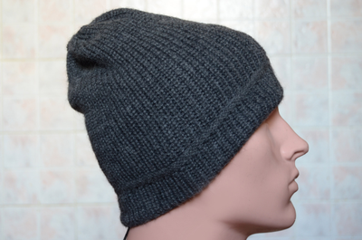 muzhskaya-vyazanaya-shapka-iz-alpaka-italiya-vizio-seraya