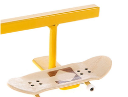 Перилка (металл) высокая квадратная (высота 6см, длина 30см)