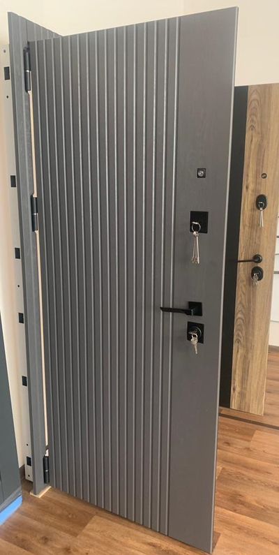 STEEL ART (МЕЛИТОПОЛЬ). CONCEPT TREND (КОНЦЕПТ ТРЕНД) 105 мм (ТРЕХКОНТУРНАЯ) МОРИОН СЕРЫЙ/ БЕЛЫЙ МАТОВЫЙ-ЗЕРКАЛО maxi. ДВУХЦВЕТНЫЙ КОРОБ.