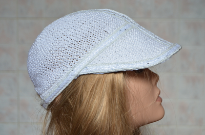 бейсболка белая от итальянского производителя женских бейсболок Италии