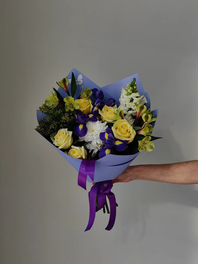 Букет цветов на 8 марта № 742