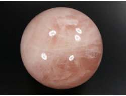 Шар Розовый кварц, Мадагаскар (60 мм, 301 г) №35385