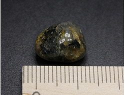 Кварц с рутилом (рутиловый), галтовка, Бразилия (13*8*9 мм, 1,6 г) №26908