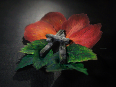 Брошь с лепестками роз "Возвращая Воспоминания", украшение в стиле готики