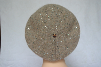 берет орехового цвета для женщин фото