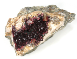 Эритрин, кристаллы на породе, коллекционный образец, Марокко (79*47*45 мм, 204 г) №28826