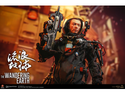 Боец в экзоскелете (капитан Ван Лэй, "Блуждающая Земля") - Коллекционная ФИГУРКА 1/6 scale CN171-11 rescue unit captain Wang Lei (DMS034) - DAMTOYS