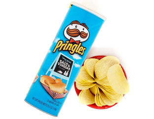 Чипсы Принглс с солью и уксусом, 158гр - купить Pringles Salt & Vinegar ...