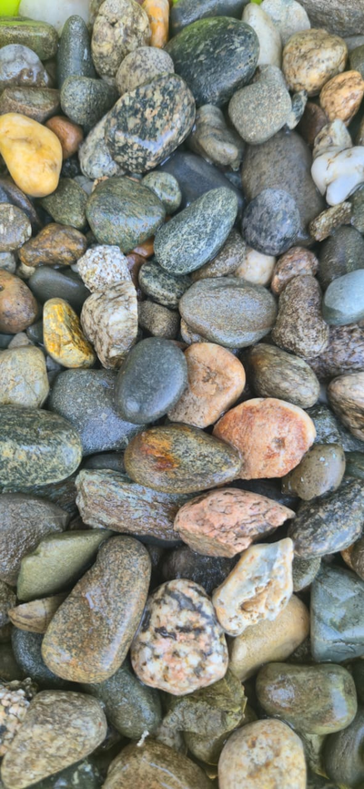 Галька серо-синяя пёстрая речная, фракция 20-40 мм