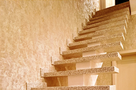 На металлокаркасе