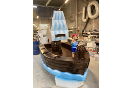 Корабль из стеклопластика