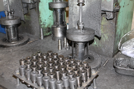 Предварительная доводка втулки плунжера на 3-х шпиндельном вертикально-доводочном станке