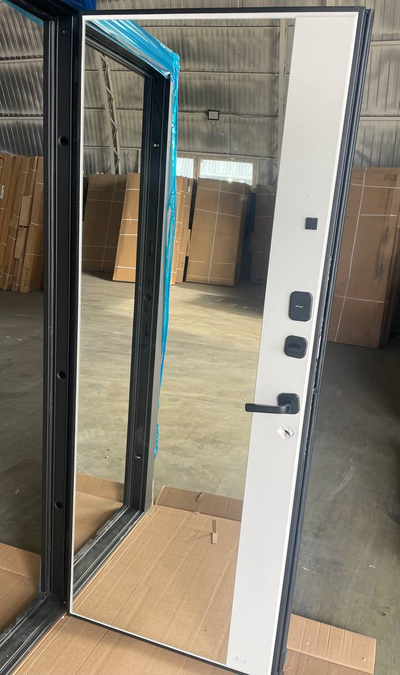 ФЕРРОНИ. ЧЕРНОЕ ЗЕРКАЛО 90/105 мм. САТИН ЧЕРНЫЙ/  ЭМАЛИТ БЕЛЫЙ-ЗЕРКАЛО