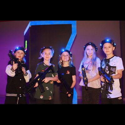 Активный отдых для школьников с ведущими в лазертаге, банкетным залом и караоке, Санкт-Петербург