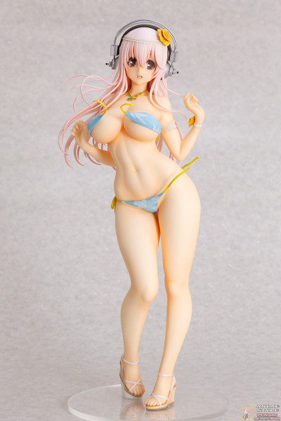 Фигурка 1/4.5 Сонико (Super Sonico Summer Vacation ver.)