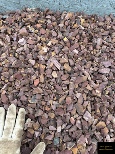 яшма сургучная бордовая крошка