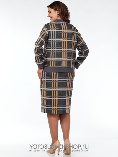Костюм юбочный трикотажный в крупную клетку