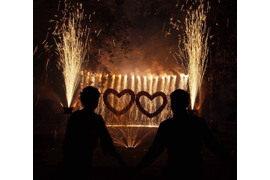 Огнепад, огненный водопад и фигуры горящих сердец | Neva-Salut Пиро Шоу