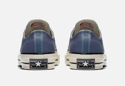 Converse light carbon top