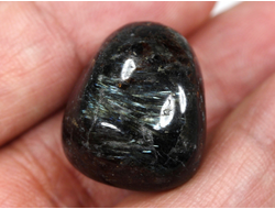 Нуумит, галтовка, Россия (22*18*16 мм, 12,4 г) №28453