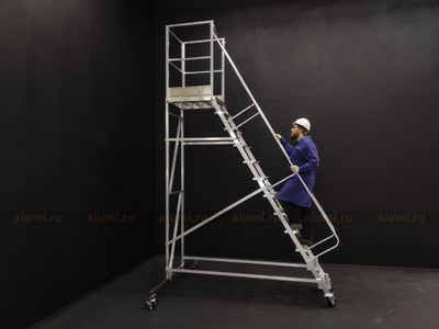 Лестница с площадкой ЛС, лестница с платформой, площадка передвижная, вышка-стремянка, стремянка пед