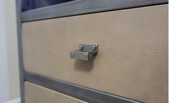 Тумба с 2 ящиками и нишей, в стиле loft.