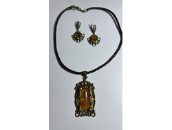 комплект с янтарем