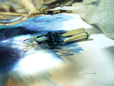 Принцесса Миядзаки. Серьги-капли с хрустальными бусинами и чешским бисером