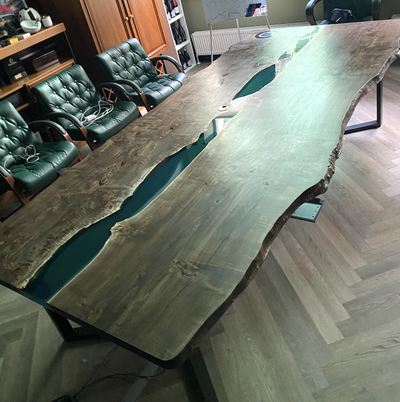 стол из слэба, стол из карагача, стол из дерева, стол из массива, стол в офис, большой стол с смолой