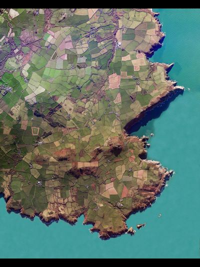 Картина обогреватель, спутниковое фото графства Пембрукшир