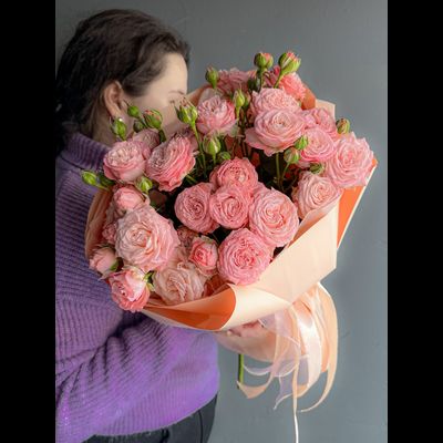 Букет пионовидных роз (7 веток)