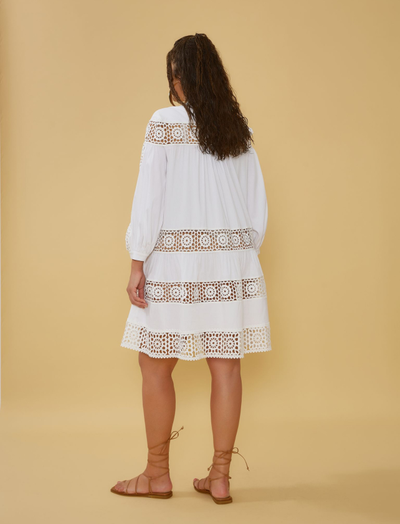 Шикарное пляжное платье с шитьем