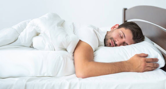 Подушка обнимашка для мужчины Г 230 см холлофайбер с наволочкой на молнии сатин страйп белый