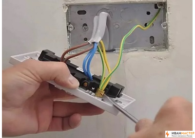 Подключить скрытую розетку ИВАНМАСТЕР