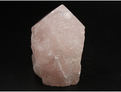 Розовый кварц, полировка частичная, верхушка в форме кристалла, Бразилия (75*48*47 мм, 301 г) №37982