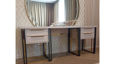 столик туалетный. пос. кунашак