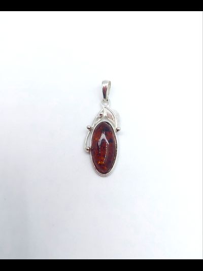 Кулон &quot;Лепесток&quot; из коньячного янтаря