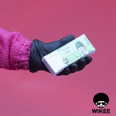 Охранник ("Игра в кальмара", Squid Game)  - КОЛЛЕКЦИОННАЯ ФИГУРКА 1/12 scale Red Suit Game Guard (WKT01A) - Wikee Toys