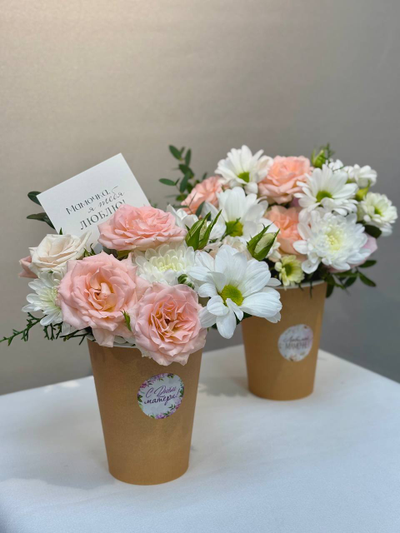 Композиция "Нежность для мамы" в стакане